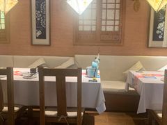 -云海肴·汽锅鸡·云南菜(天山百盛优客店)