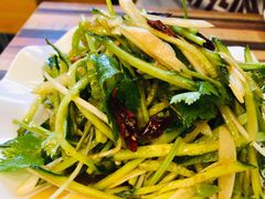 老虎菜-友情岁月·火锅鸡