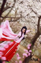 -九月鹰飞汉服摄影工作室