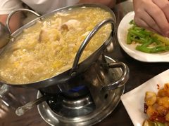 锅仔酸菜汆白肉-刘妈菜馆(磁器口店)