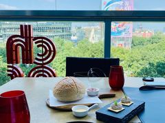 靠窗位-恰餐厅及酒吧CHAR Bar & Grill(北京三里屯洲际店)