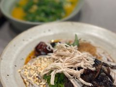 老昆明凉米线-半山腰·云南菜(侨福芳草地店)