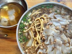 -正宗杨记普洱酸醋米线(总店)