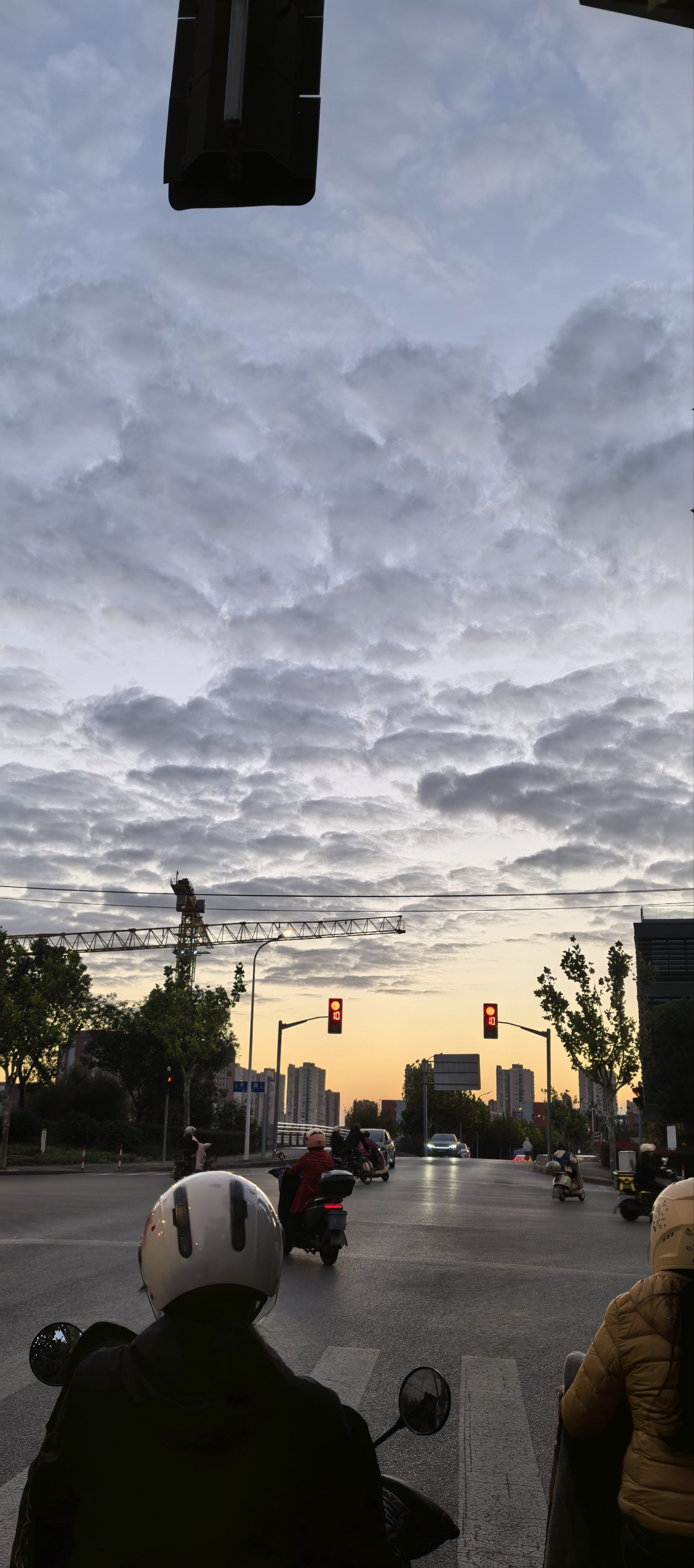 傍晚的天空色彩斑斓