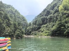 -安吉龙王山峡谷漂流