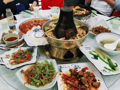 -撒拉人家.酸菜牦牛肉火锅