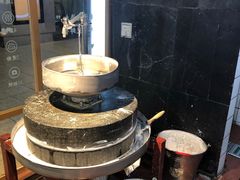 -呷佬·长沙手工米粉(金沙江路店)