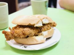 猪扒包-胜利茶餐室