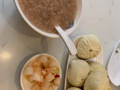 -李与白包子铺(桐梓林店)