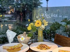 -喜洲吧·江畔老船厂·庭院餐厅(喜临院店)
