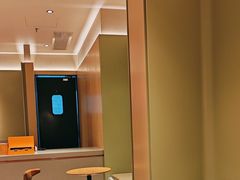 -星巴克臻选(上海中环广场2F店)