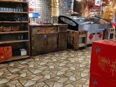 自助取餐区-破瓦寒窑·地摊烤羊排