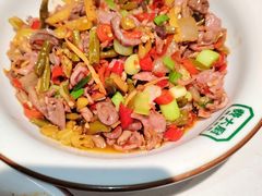 -费大厨辣椒炒肉(高铁吾悦广场店)
