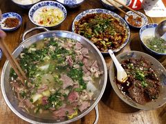 -杨三娘跷脚牛肉(羊子山西路店)
