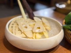 熊猫笋-巴奴毛肚火锅(悠唐购物中心店)