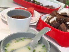 -洪氏嗨捞·广东猪肚鸡·椰子鸡火锅(西咸万象城店)
