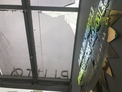 -UNI UNI(环亚凯瑟琳店)