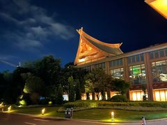 -七彩云南古滇温泉山庄