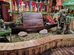 -老滇山寨•云南特色菜•地方菜•民族风情歌舞表演(金碧店)