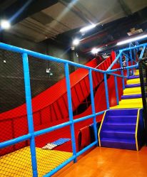 -蹦贝运动中心·蹦床·攀岩·闯关(龙岗店)