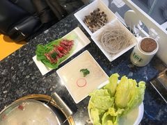 本鸡鸡窝-一席地·本地鸡窝·杭帮鸡火锅(萧山银隆百货店)