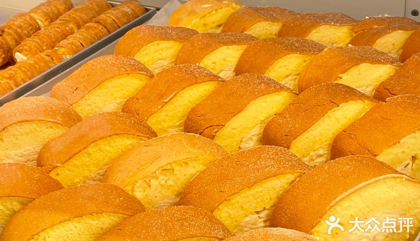 面包🍞脑袋都给我闭眼冲鸭！真的吼吼吃[笑哭] 