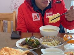 -努尔古丽奶茶