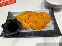 馋嘴炸猪排-馋三尺蟹粉小笼(人民广场店)