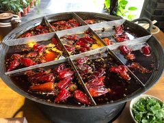 -白乐天毛肚火锅馆(南滨路店)