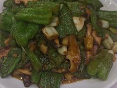 -丹水桥地锅鱼·翘嘴鲌·地方特色全鱼宴(丹江口大坝店)
