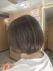 -一東造型烫发染发