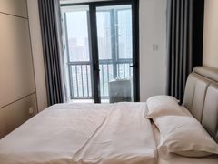 -凯美悦·雲端巨幕City View·Apartment(广州花地湾地铁站店)