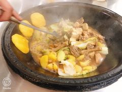 -粘豆包柴火铁锅炖