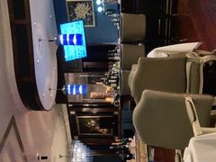 -龙虾酒吧扒房(宁波香格里拉店)