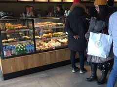 -星巴克臻选(莘庄仲盛店)