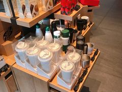 零售区-星巴克臻选(嘉兴海宁银泰城店)