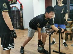 -温鉴良实用咏春拳