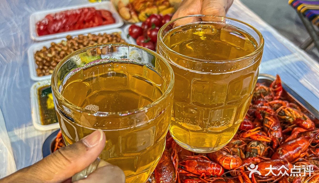 夏日小龙虾配啤酒太爽了‼️干杯cheers🍻