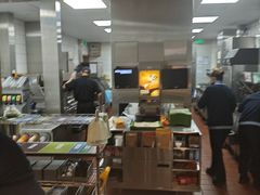 -麦当劳(轻轨曹杨路店)