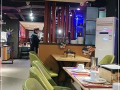 大堂-喝丢一只鞋海鲜烧烤·海肠捞饭(东关街店)