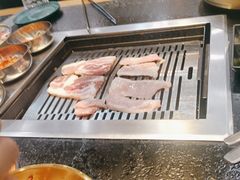 -臻牛烤肉