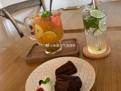 -In Cafe隐食研室