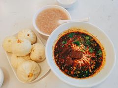 -李与白包子铺(桐梓林店)