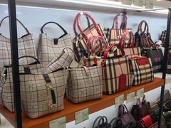 -华联商厦(火车站店)