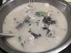 鱼头汤-雪野鱼头大王邢府公老店(雪野湖店)