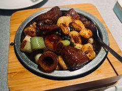 青花椒圆葱牛肉粒-芳满庭·江浙小馆(1912店)