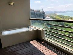 -三亚湾海居铂尔曼度假酒店