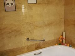 -成都保利公园皇冠假日酒店(熊猫基地店)