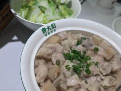 -费大厨辣椒炒肉(高铁吾悦广场店)