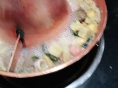 -果松木炭酸菜铜火锅·外婆参鸡汤